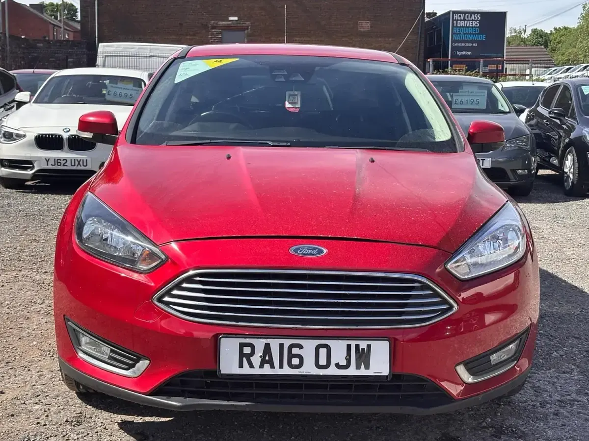 Used Ford Focus Titanium 2016 Red Hatchback
