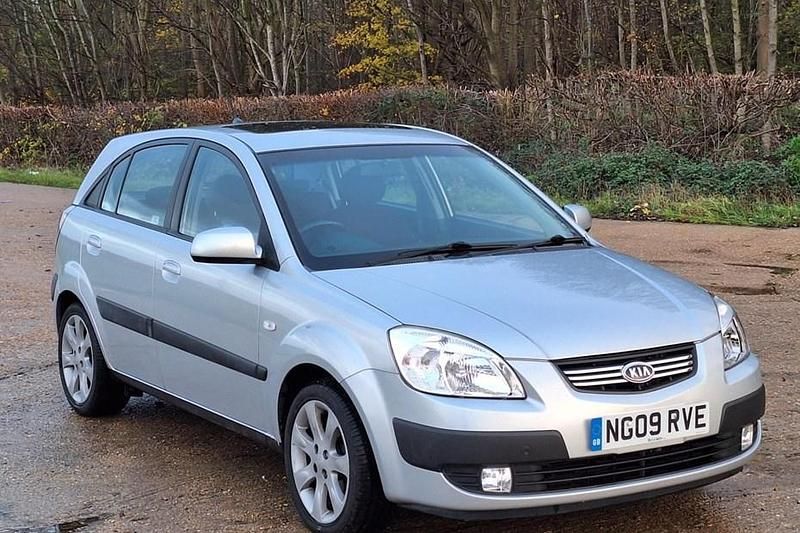 Silver Used 2009 Kia Rio Sport Hatchback | £2,495 - Image 1/1