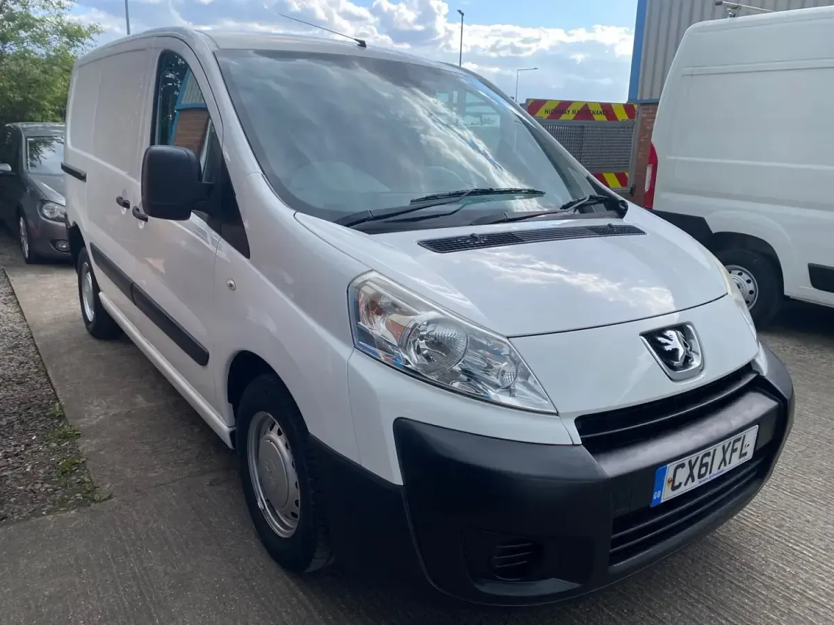 Used Peugeot Expert 2011 White Van