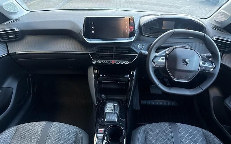 Used Peugeot e-208 Style 100 kW (137 HP) 2023 Hatchback