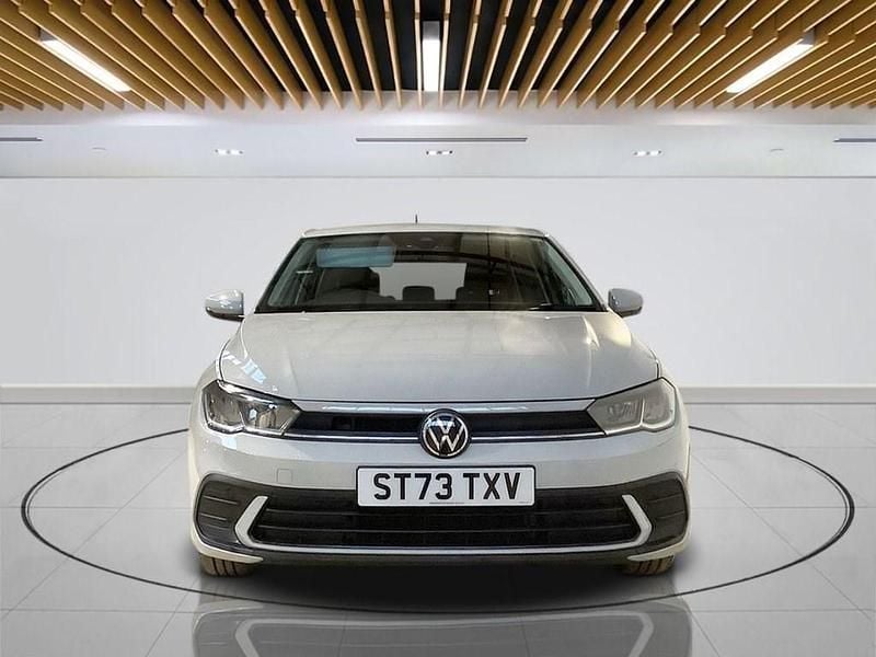 Begagnad VW Polo S 95 HK (69 kW) 2023 Grå Halvkombi