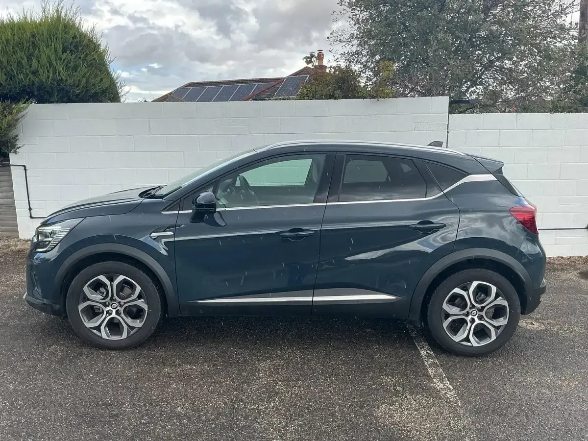 Used Renault Captur Techno 143 HP (105 kW) 2023 Blue SUV