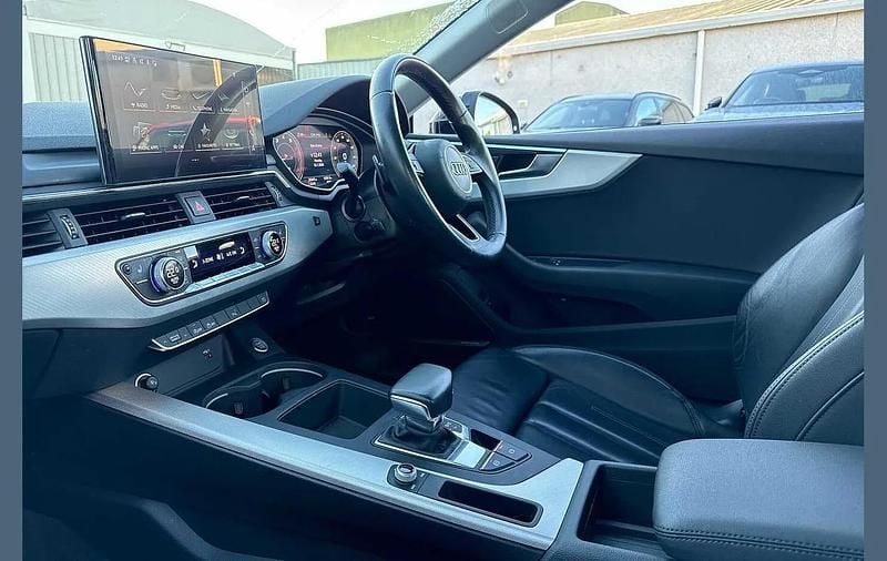 Second-hand Audi A5 Sport 150 CP (110 kW) 2022 Negru Coupe