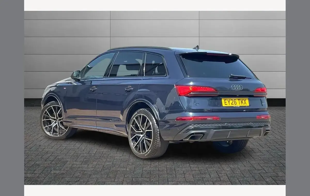 Used Audi Q7 Black Edition 228 HP (167 kW) 2026 Blue SUV