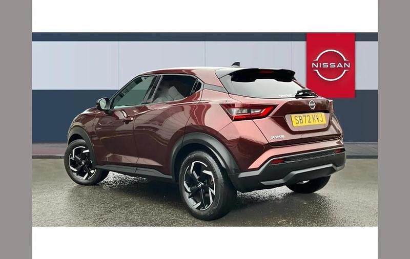Used Nissan Juke N-Connecta 114 HP (83 kW) 2023 Red SUV