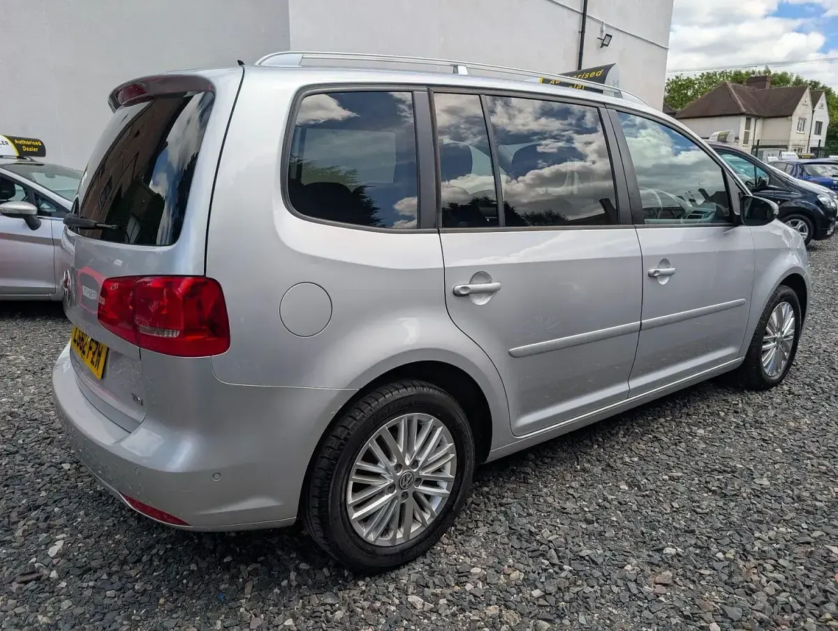 Used VW Touran SE 105 HP (77 kW) 2012 Silver MPV