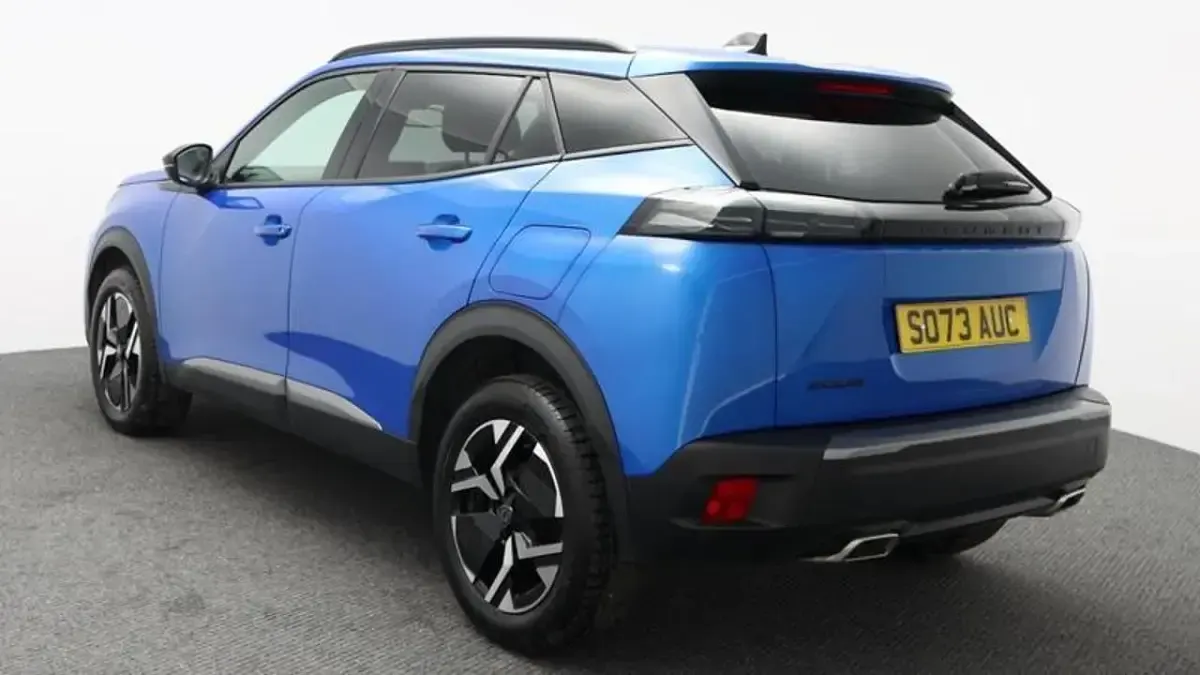 Used Peugeot 2008 Allure 129 HP (94 kW) 2023 Blue SUV