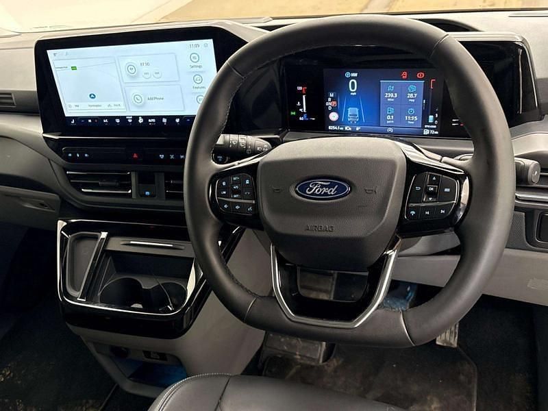 Used Ford Tourneo Titanium X 170 HP (125 kW) 2024 Grey MPV