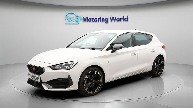 Used Cupra Leon 150 HP (110 kW) 2023 White Hatchback