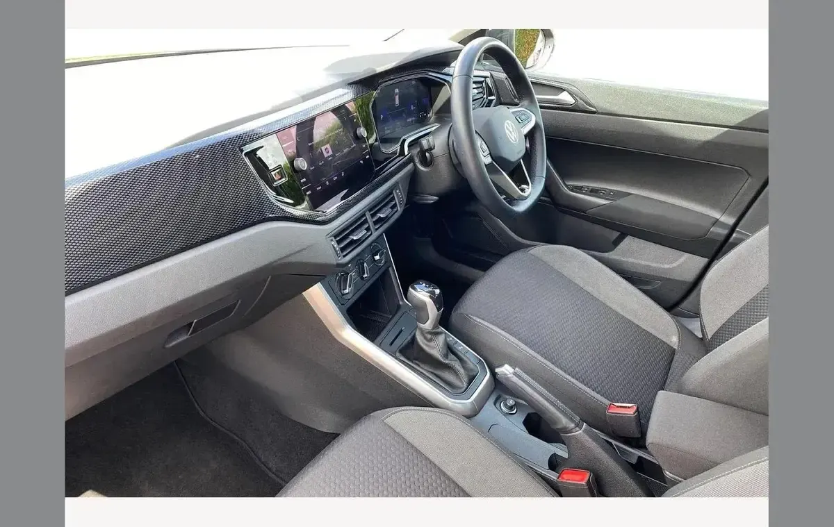 Used VW Taigo Life 110 HP (80 kW) 2023 Deep black SUV
