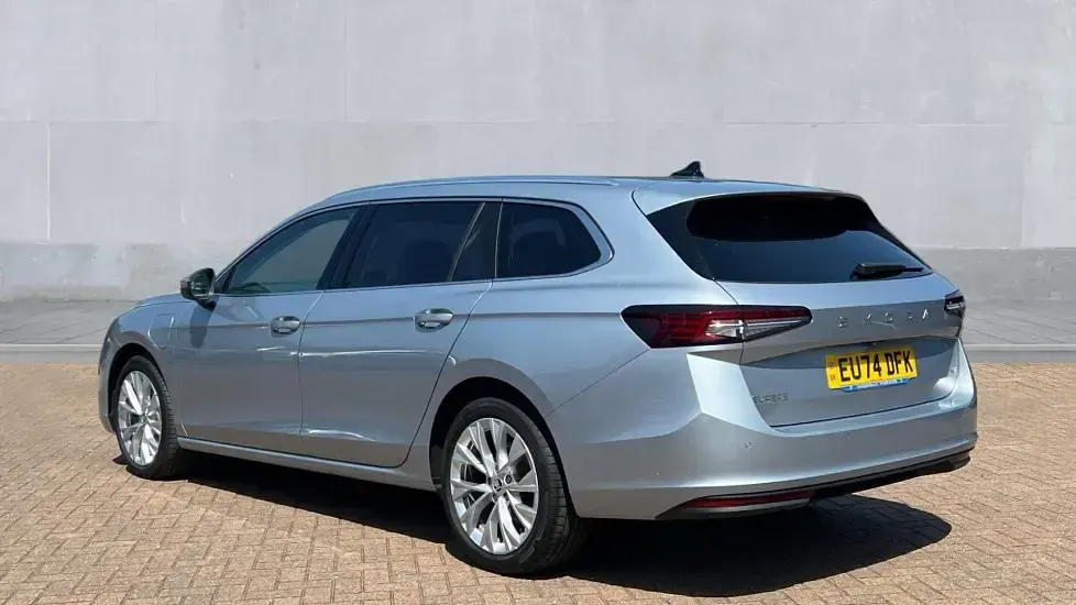 Used Skoda Superb SE L 204 HP (150 kW) 2024 Silver