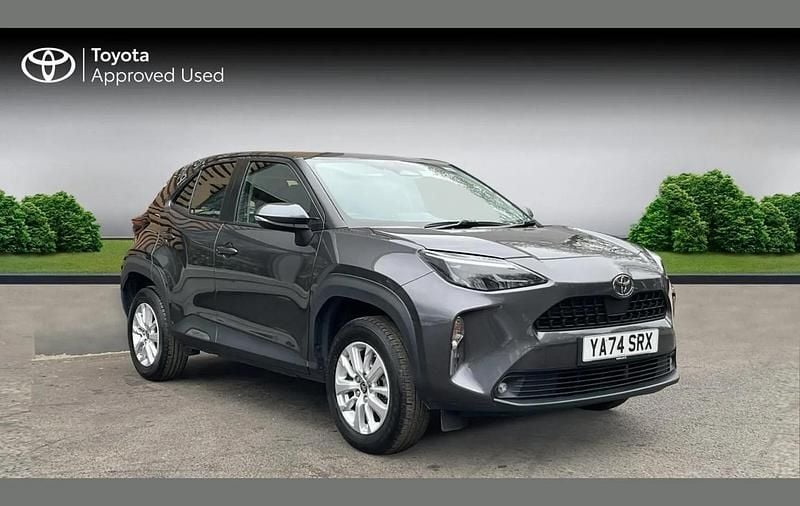 Used Toyota Yaris Cross 113 HP (83 kW) 2025 Grey SUV