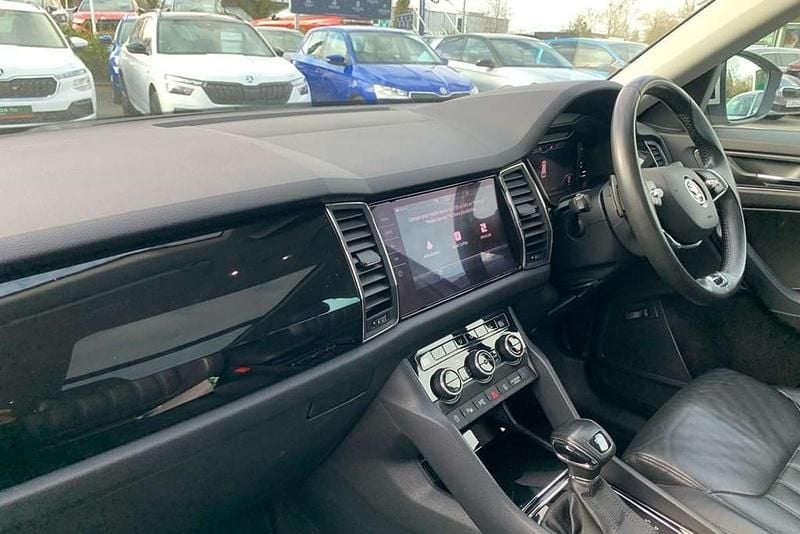 Used Skoda Kodiaq LAURIN & KLEMENT 150 HP (110 kW) 2021 White SUV