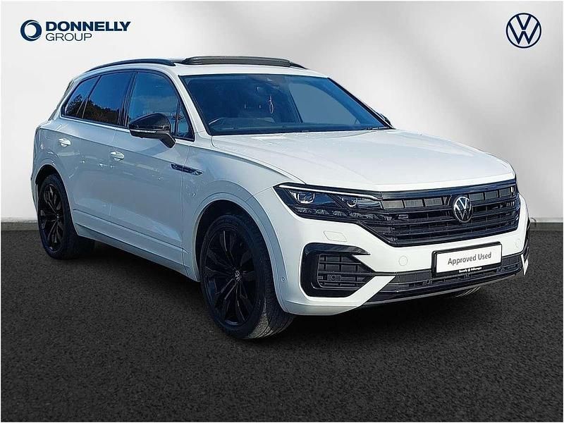 White Used 2023 VW Touareg Black Edition SUV | £41,990 (Fair price) - Image 1/4