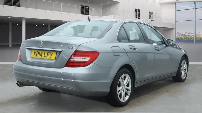 Used Mercedes C200 Executive 136 HP (100 kW) 2014 Silver Sedan