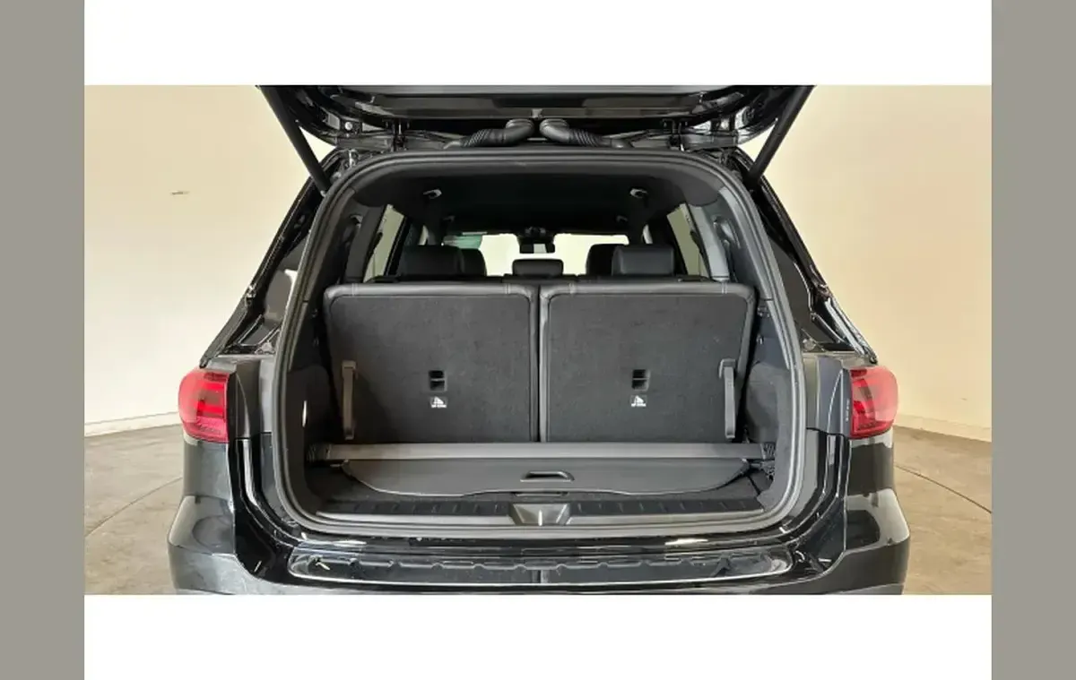 Begagnad Mercedes GLB200 Executive 161 HK (118 kW) 2025 Svart SUV