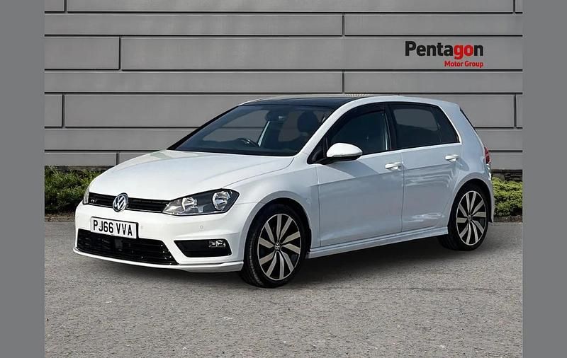 Used VW Golf VII R-line Edition 147 HP (108 kW) 2016 White Hatchback