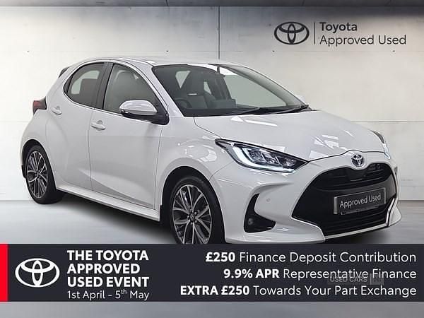 Used Toyota Yaris Hybrid 2022 White Hatchback