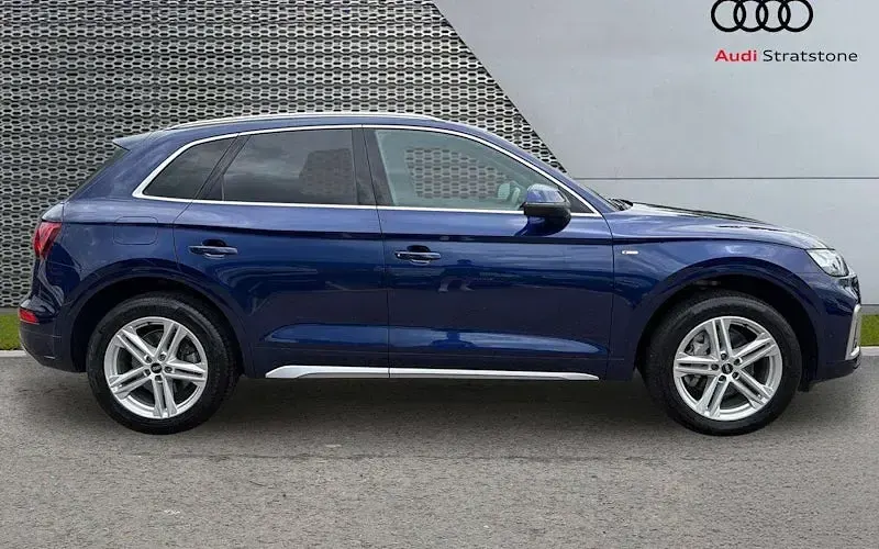 Used Audi Q5 S-Line 204 HP (150 kW) 2024 Blue SUV