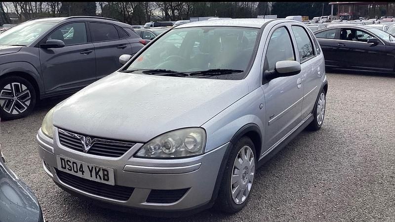 Used Vauxhall Corsa Design Edition 2004 Silver Hatchback