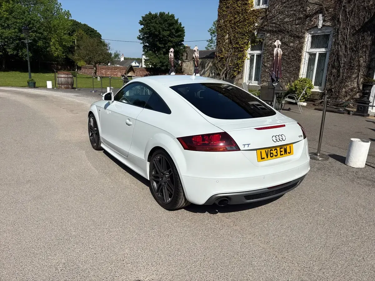 Used Audi TT Black Edition 211 HP (155 kW) 2013 White Coupe