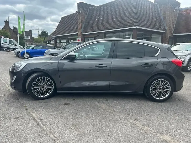 Used Ford Focus Titanium X 125 HP (91 kW) 2018 Grey Hatchback
