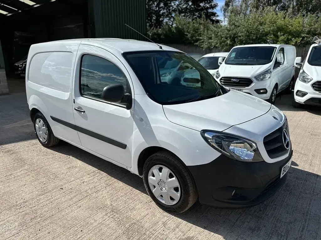 Used Mercedes Citan 109 94 HP (69 kW) 2020 White MPV