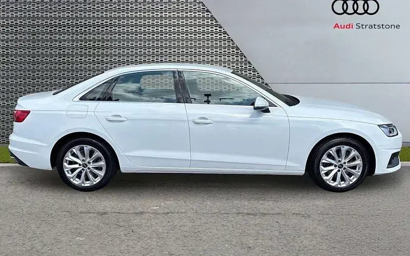 Used Audi A4 150 HP (110 kW) 2022 White Sedan