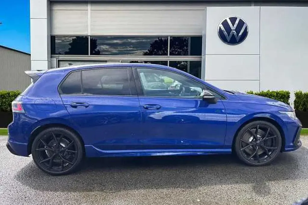 Nowe VW Golf VIII R 333 KM (244 kW) 2026 Niebieski Hatchback