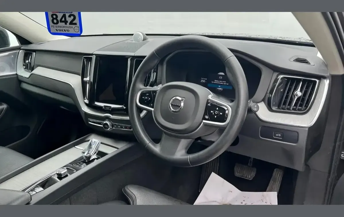 Used Volvo XC60 Ultra 247 HP (181 kW) 2025 Grey SUV