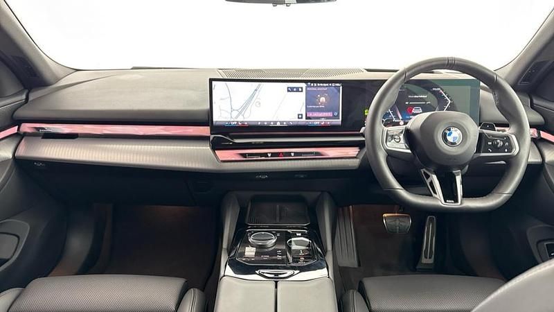 Used BMW 520 M Sport 205 HP (150 kW) 2025 White Estate