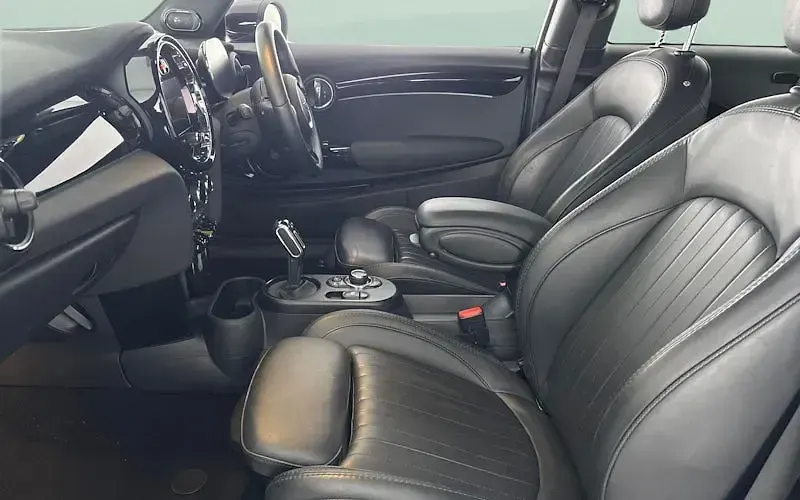 Used Mini Cooper Level 3 135 kW (184 HP) 2023 Hatchback