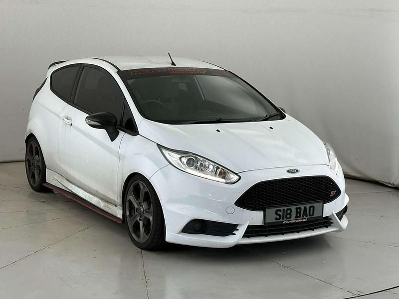 Used Ford Fiesta ST 2015 White Hatchback