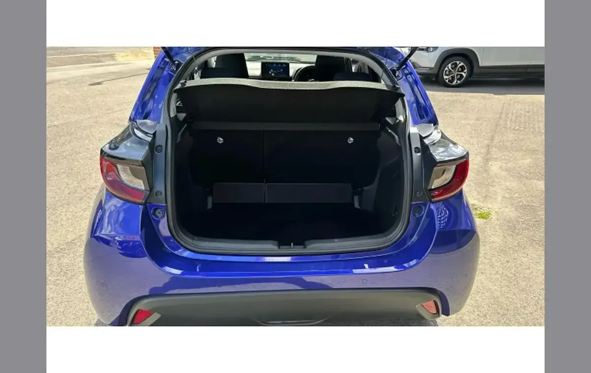 Used Mazda 2 Exclusive-Line 113 HP (83 kW) 2024 Blue Hatchback