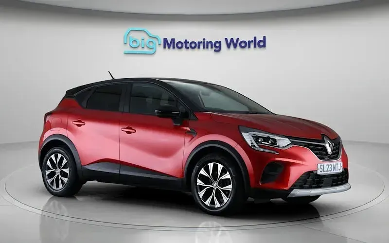 Used Renault Captur Evolution 145 HP (106 kW) 2023 Red SUV