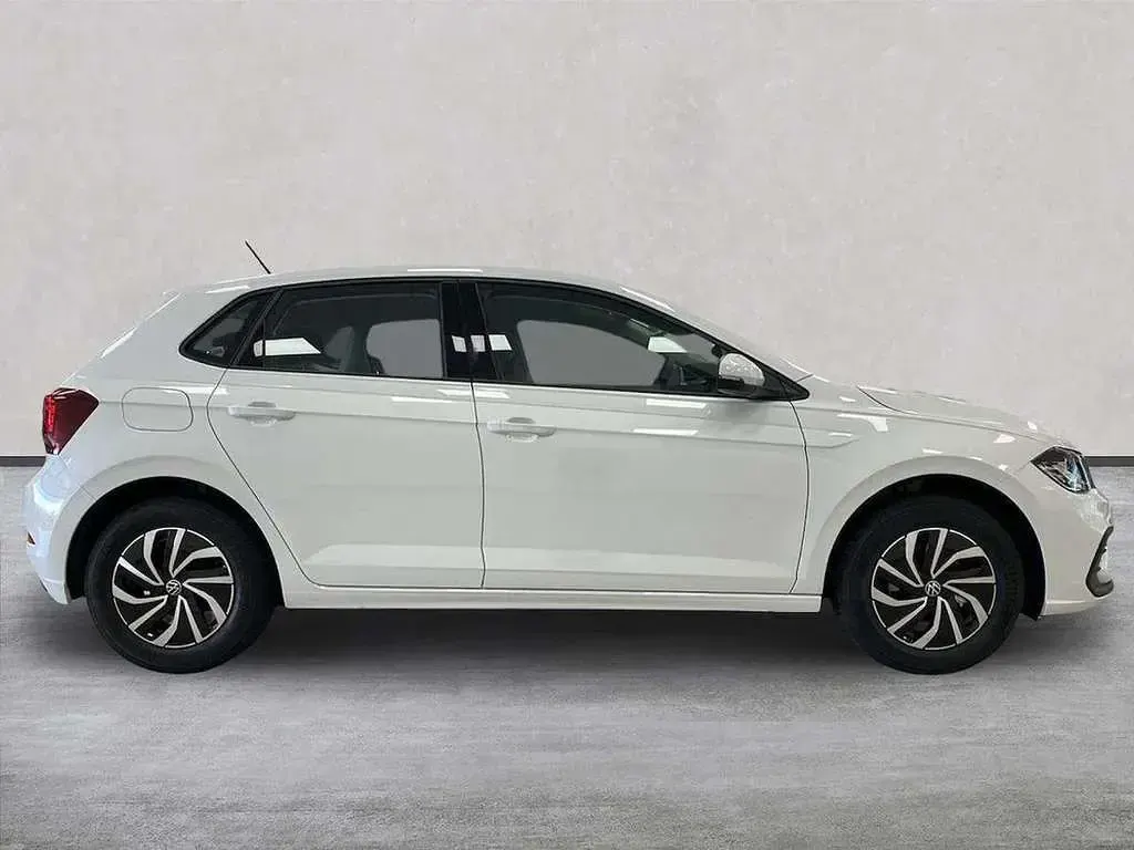 Used VW Polo Life 95 HP (69 kW) 2026 White Hatchback