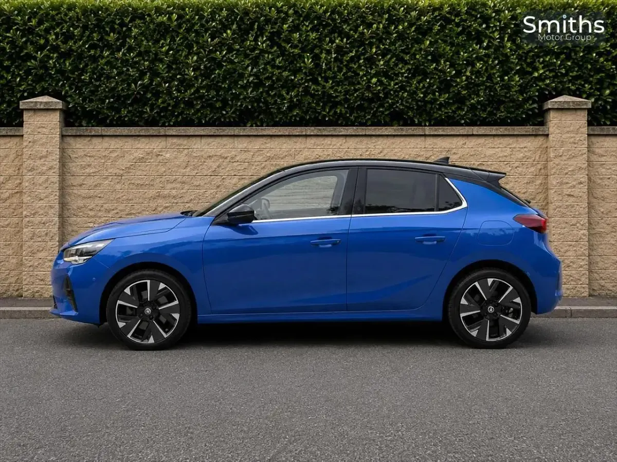 Used Vauxhall Corsa-e Elite 98 kW (134 HP) 2022 Blue Hatchback