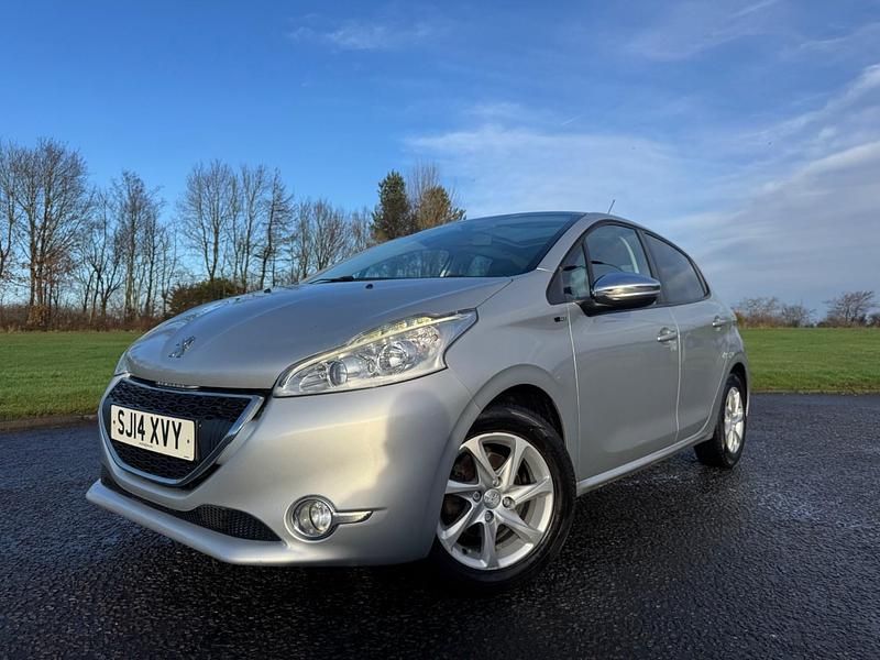 Used Peugeot 208 Style 82 HP (60 kW) 2014 Silver Hatchback