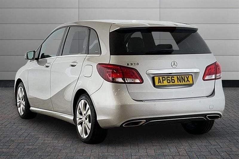 Used Mercedes B200 Executive 156 HP (114 kW) 2017 Silver MPV