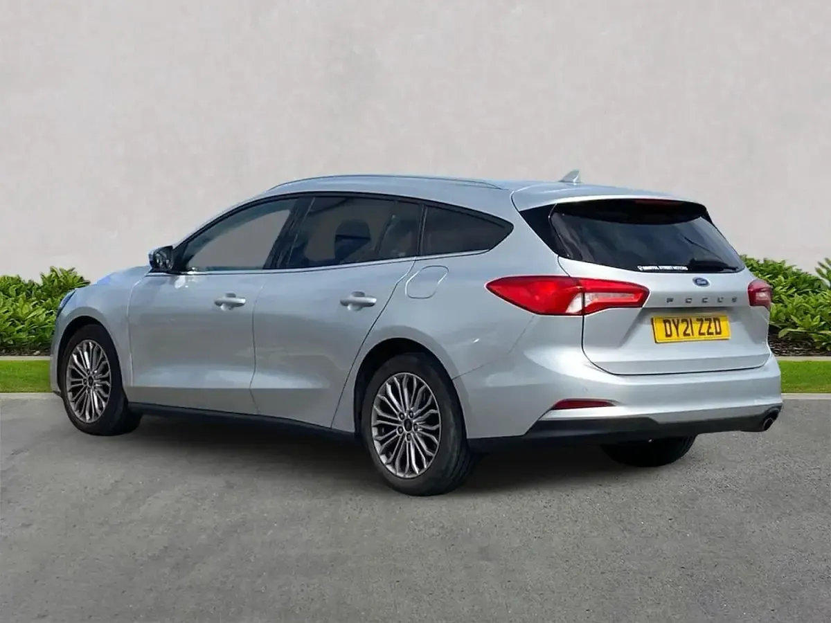 Used Ford Focus Titanium X 125 HP (91 kW) 2021 Silver Estate
