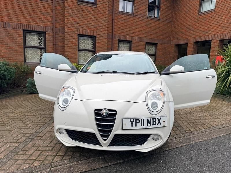 Used Alfa Romeo MiTo Sprint 2011 White Hatchback