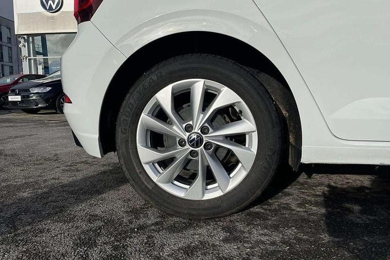 Used VW Polo Style 95 HP (69 kW) 2023 White Hatchback