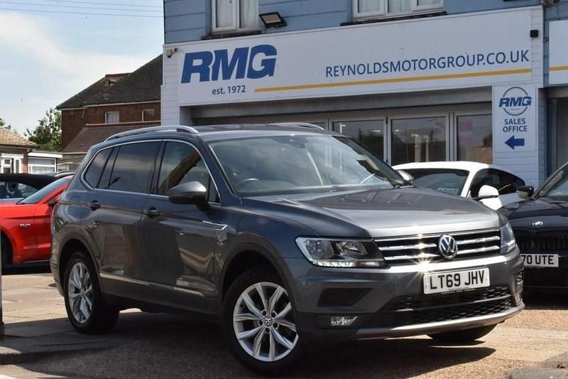 Grey Used 2019 VW Tiguan Allspace Match SUV | £18,999 (Good price) - Image 1/3