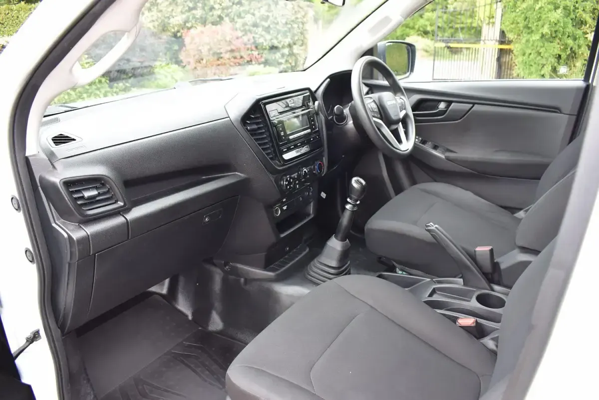 Used Isuzu D-Max 163 HP (119 kW) 2021 White Pickup