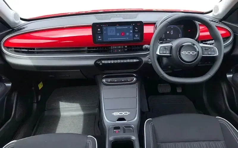 Used Fiat 600 S 101 HP (74 kW) 2025 Red Hatchback