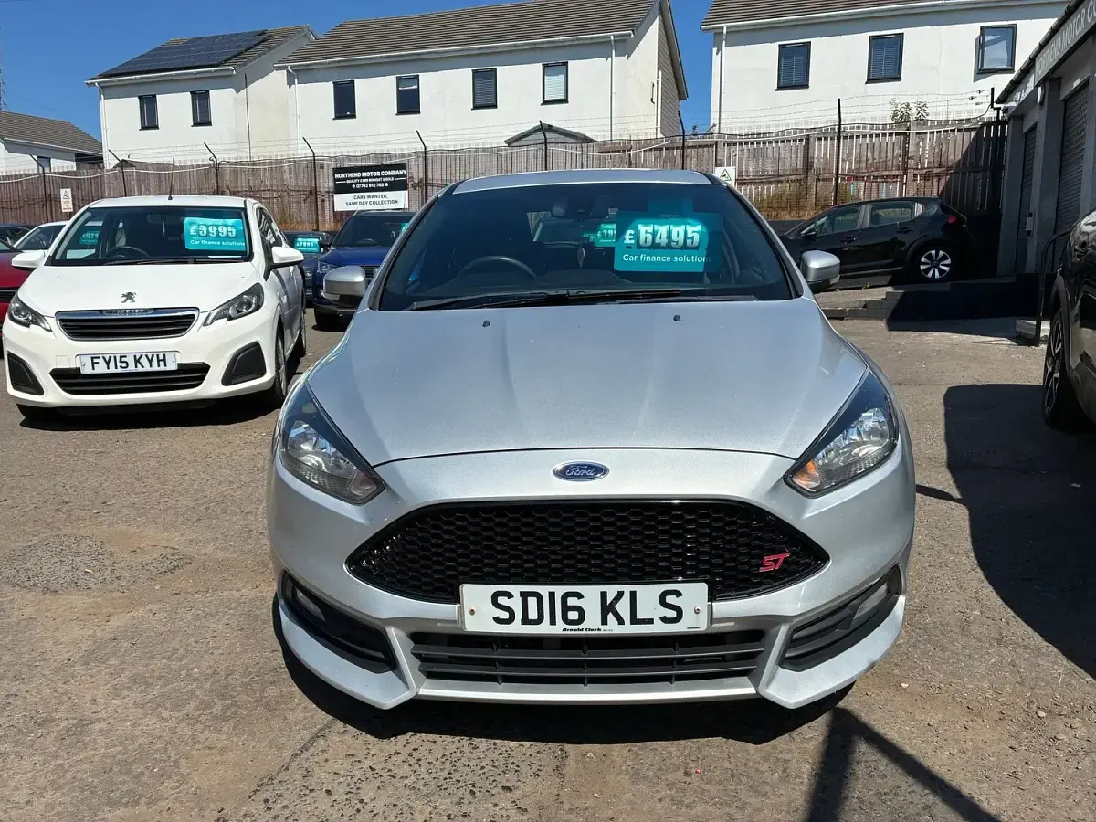 Used Ford Focus ST 185 HP (136 kW) 2016 Silver Hatchback