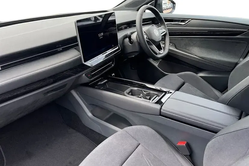 New VW ID.7 Pro 207 kW (282 HP) 2026 Grenadilla black Hatchback