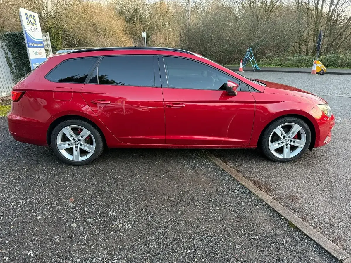 Usata Seat Leon FR 150 CV (110 kW) 2020 Rosso Station wagon