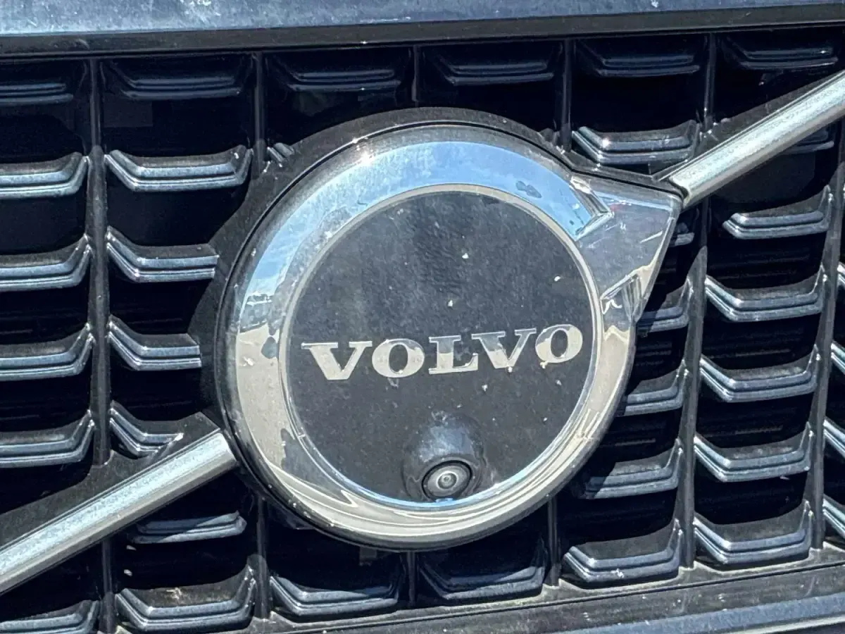 Used Volvo XC40 Ultimate 2024 Silver SUV