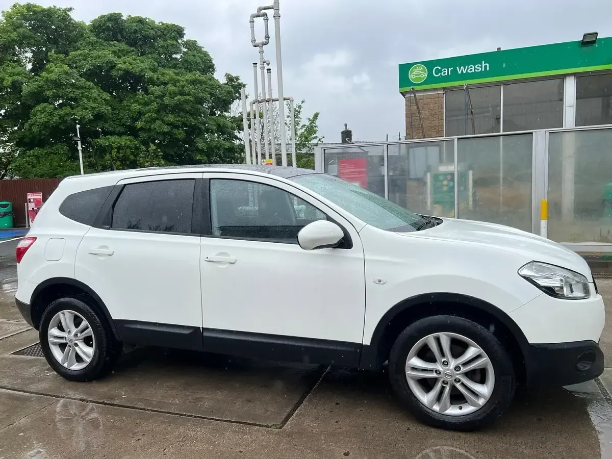 Used Nissan Qashqai +2 Acenta 110 HP (80 kW) 2012 White SUV